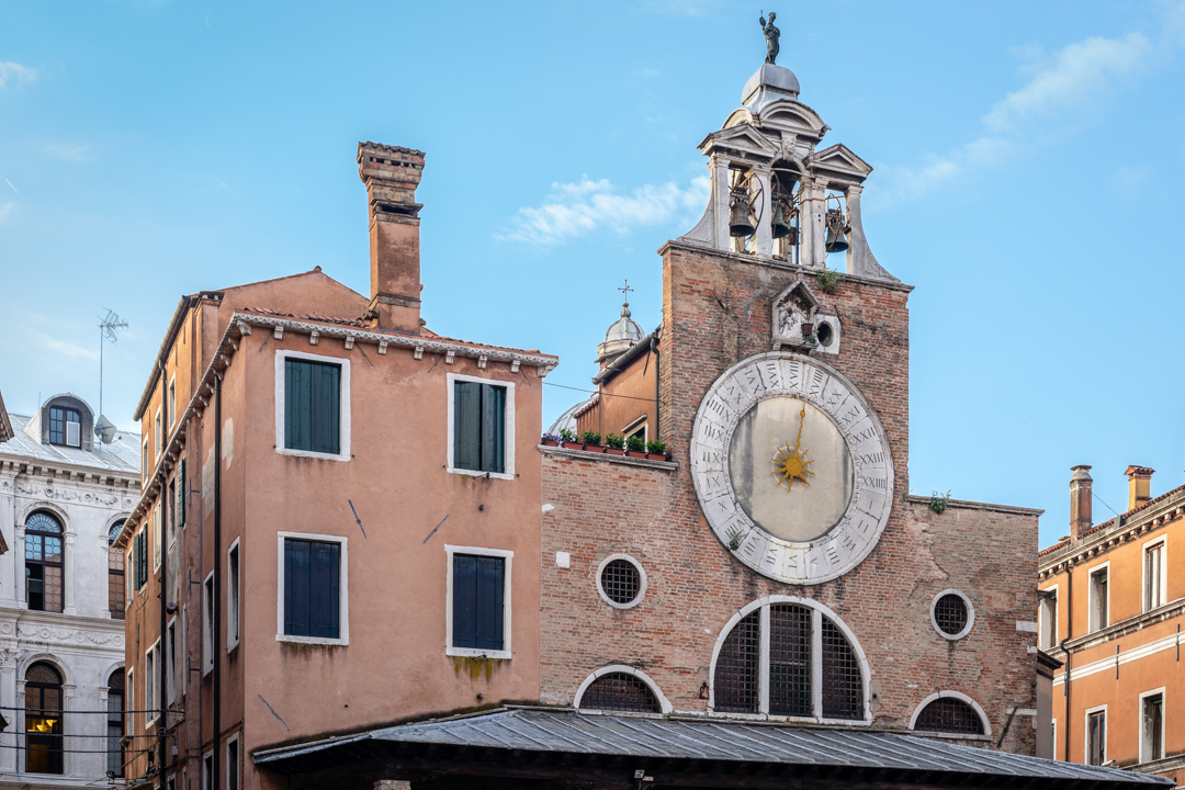 Chiesa di San di Rialto Walkabout photo guides